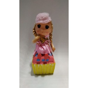 Куколка с русыми косами, шляпкой, в сарафане с камушком на груди